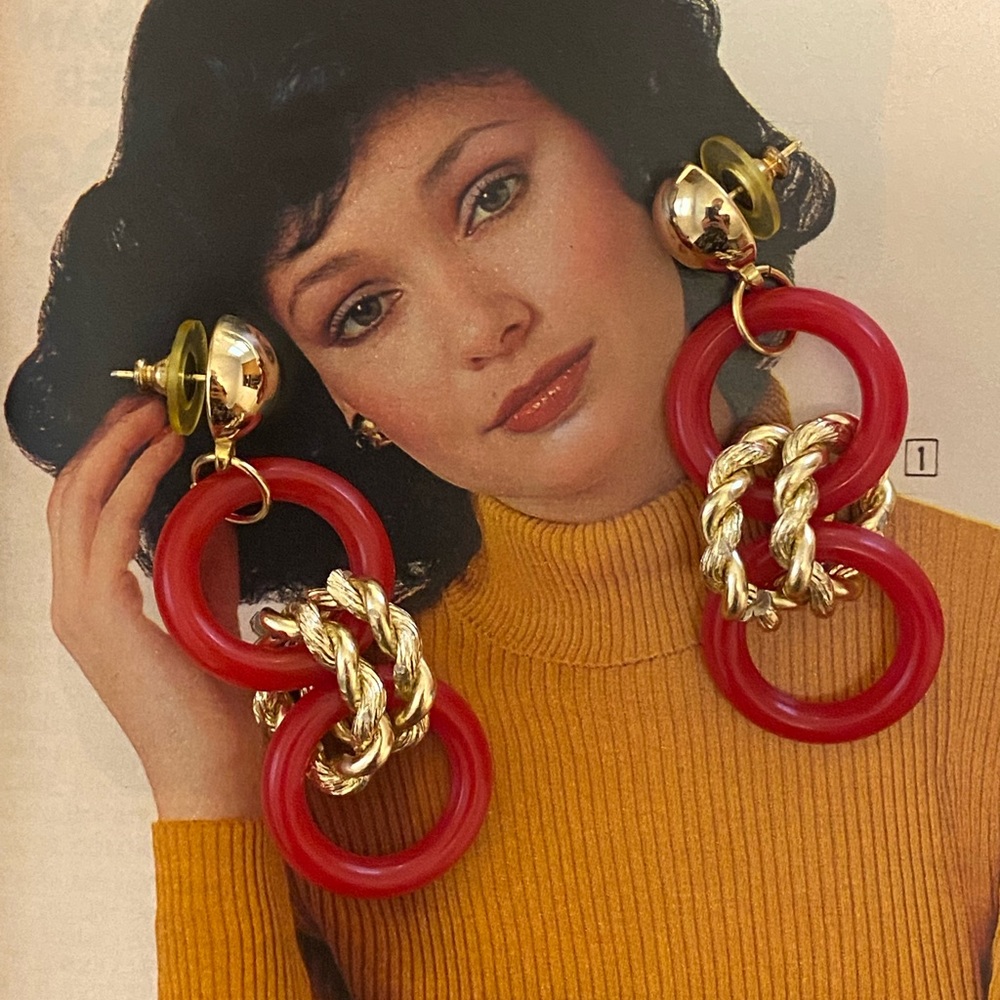 Vtg 90s earrings 🖤